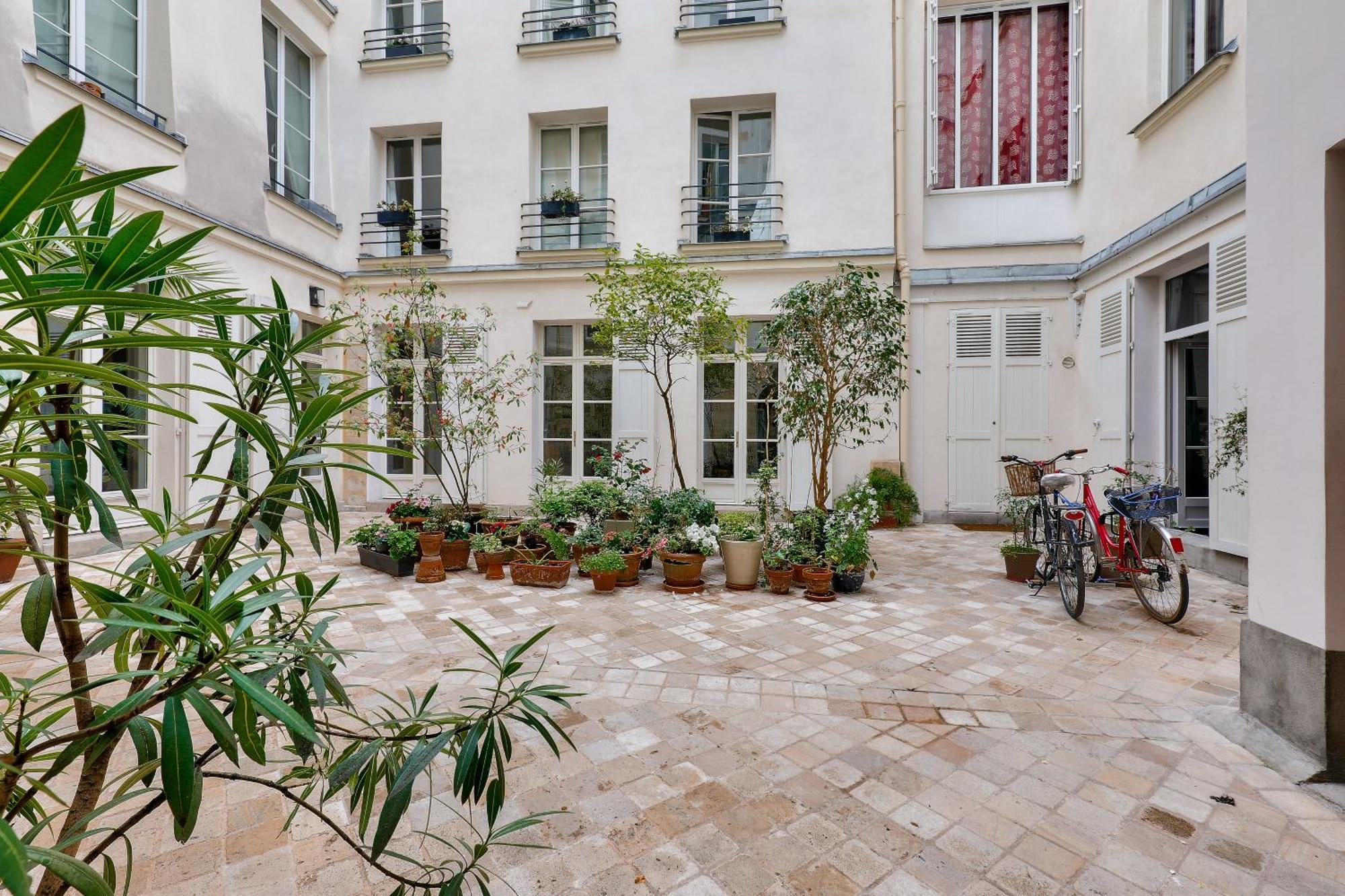 Paradise In The Center Of Paris - Le Marais 외부 사진